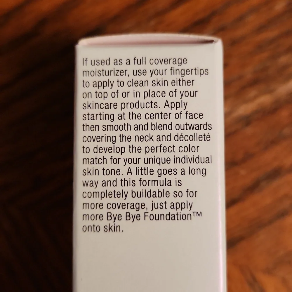 BNIB It Cosmetics Bye Bye Foundation Full-Coverage Moisturizer, Light - Picture 2 of 3